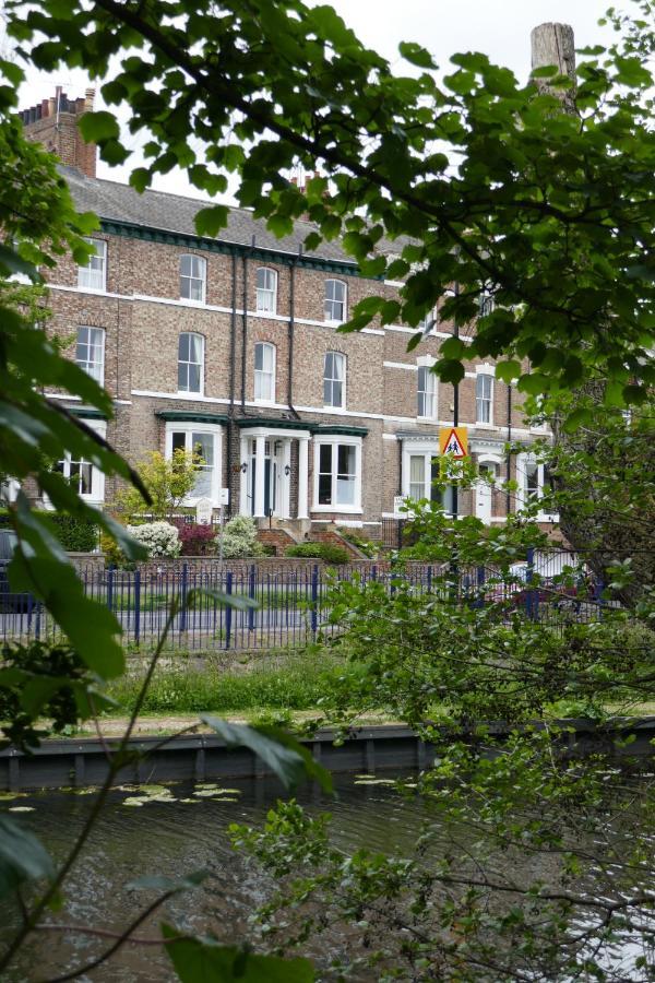 요크 Monkbridge House B&B 외부 사진